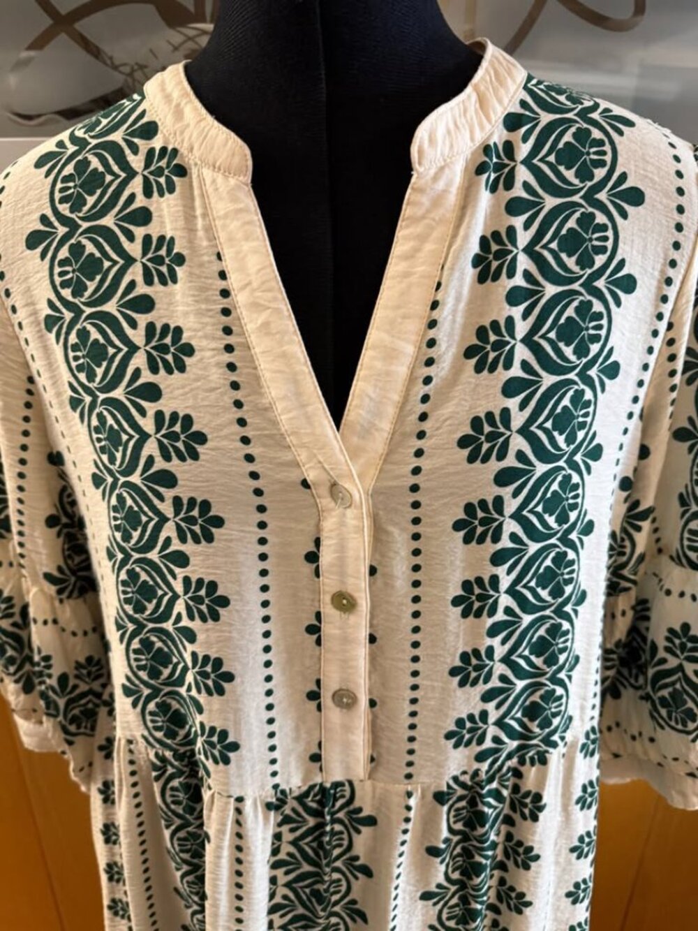 Fig and Flower Cream and Green Floral Midi Dress Size L - Picture 4 of 6